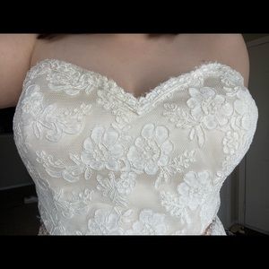 ivory wedding dress